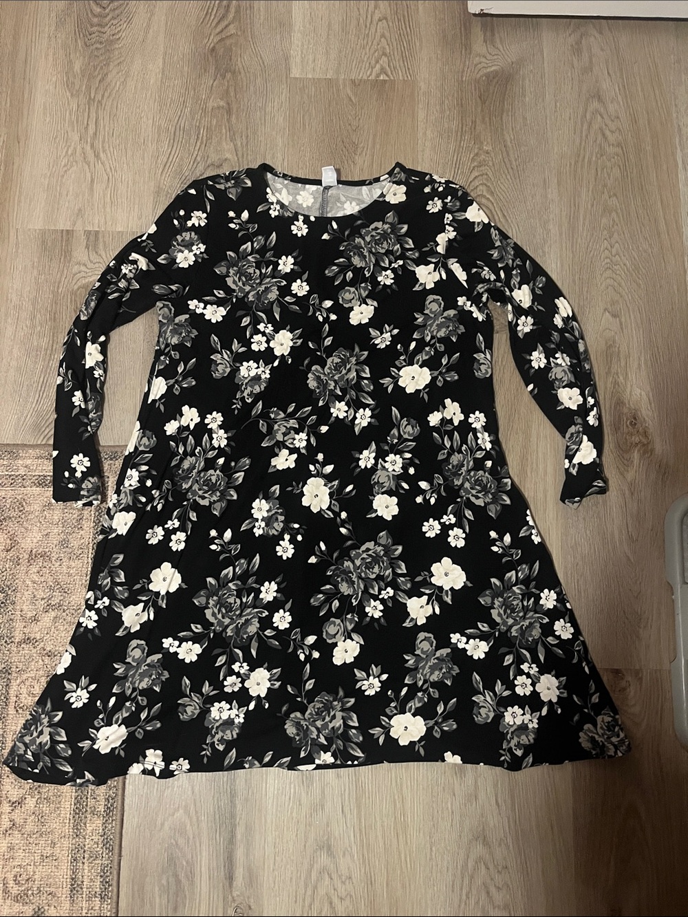 Old Navy Black Floral Long-Sleeve Swing Dress